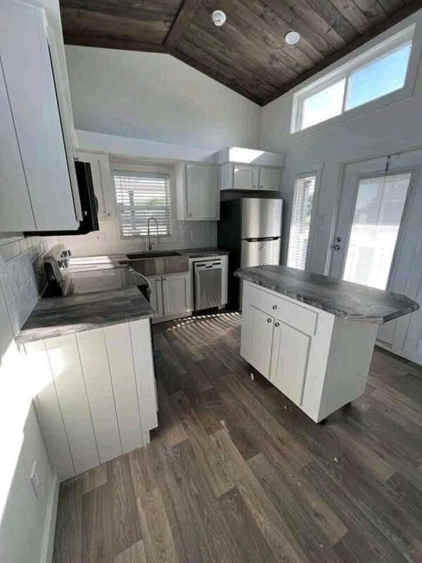 1 Bed 1 Bath w/ a Loft - Image 5