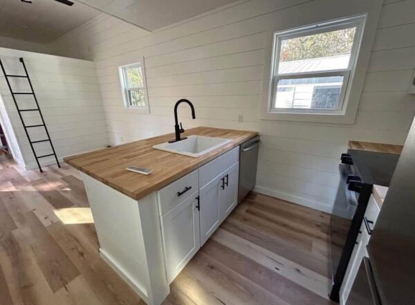 Luxury Tiny Home - Image 5